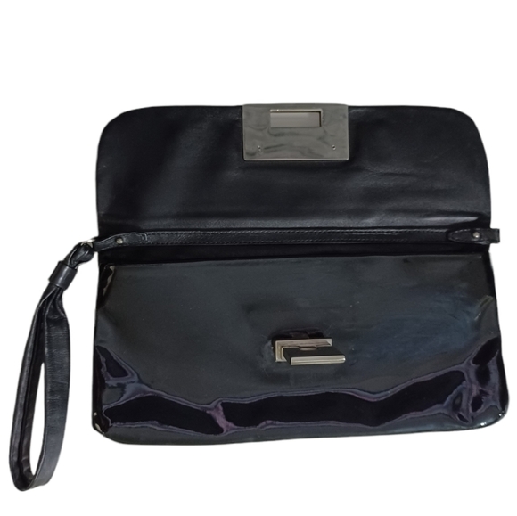 STUART Weitzman patent leather wristlet clutch - Picture 4 of 11